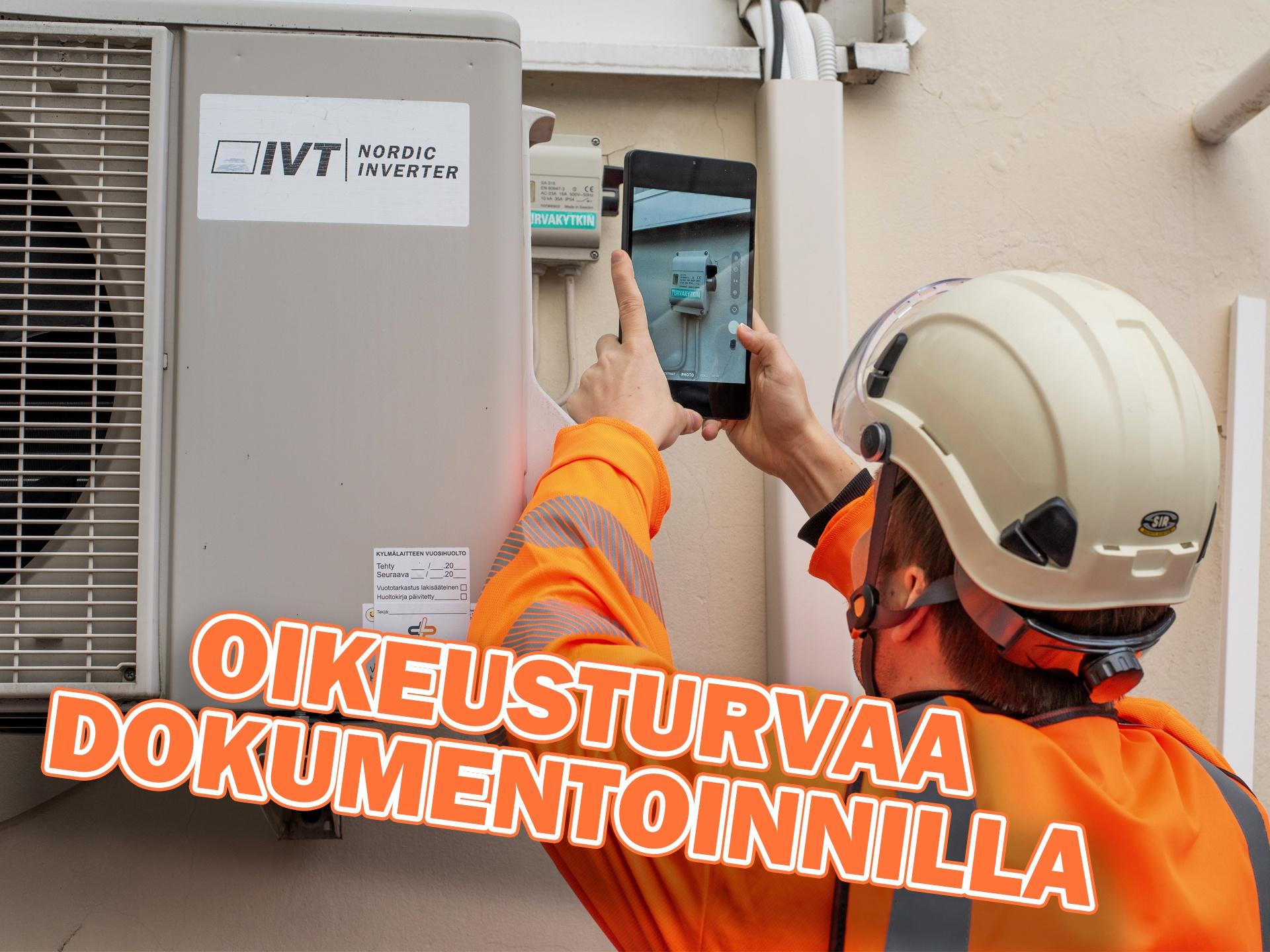 Kuvassa henkilö varmistaa yrityksensä oikeusturvan dokumentoimalla työn edistymistä kuvallisesti Infomaatilla